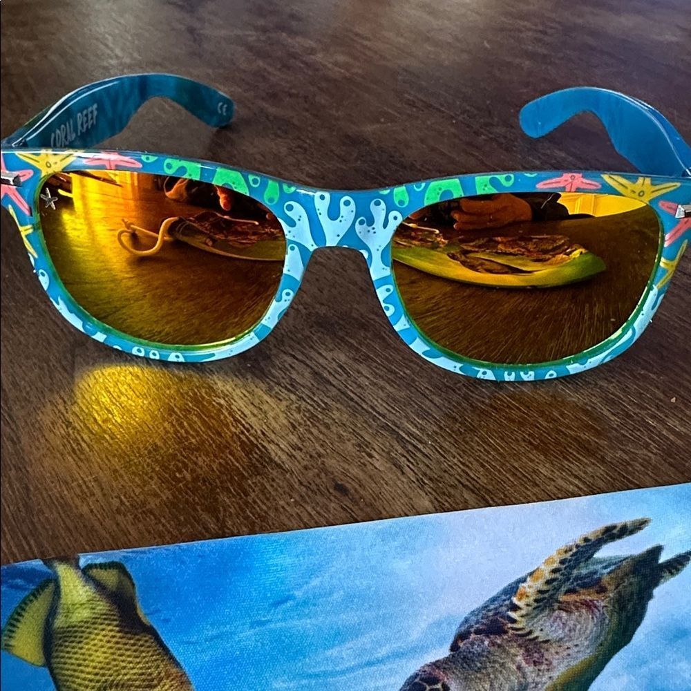 NWOB Knockaround Sunglasses Fort Knocks CORAL REEF Limited Edition Sold Out HTF - Picture 4 of 7
